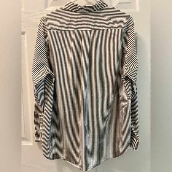 🕜 Everlane | The Must-Have Shirt In Silky Cotton | White/Gray Striped | 14 - Picture 6 of 11